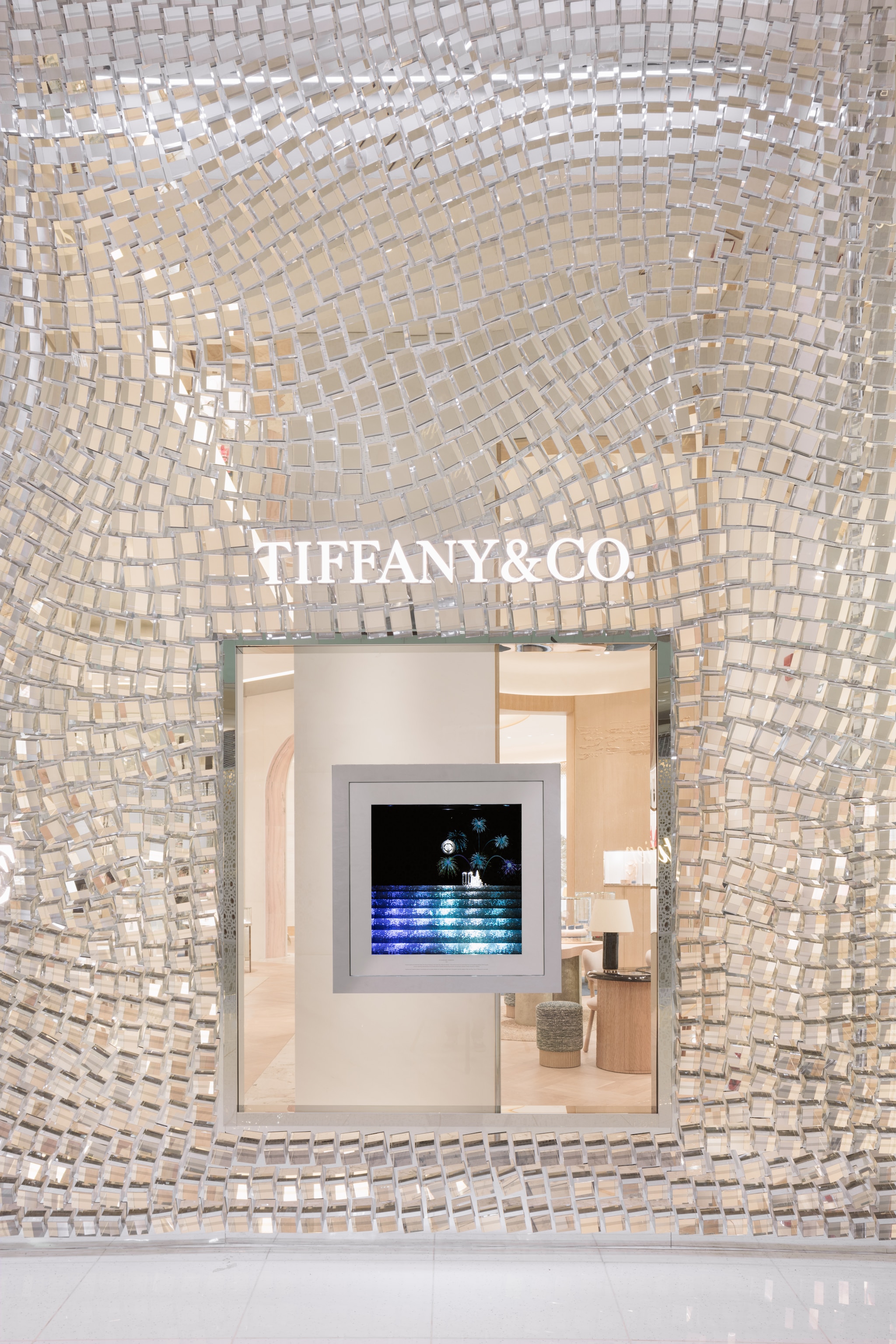 Tiffany and co discount dubai online store